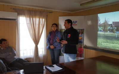 Pequeños frambueseros se capacitan sobre cambio climático con experto de INIA
